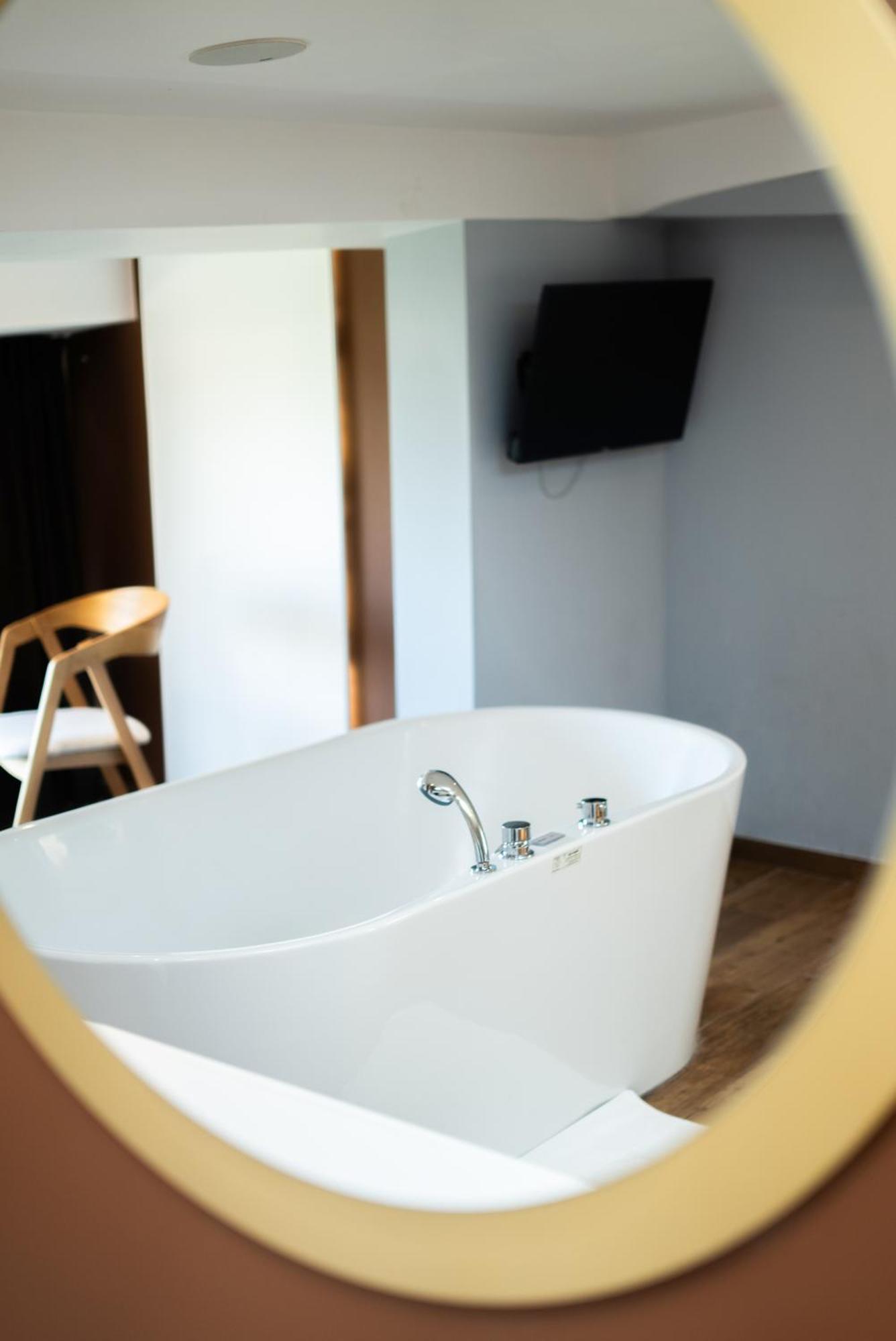 Olivar Tirana 4*