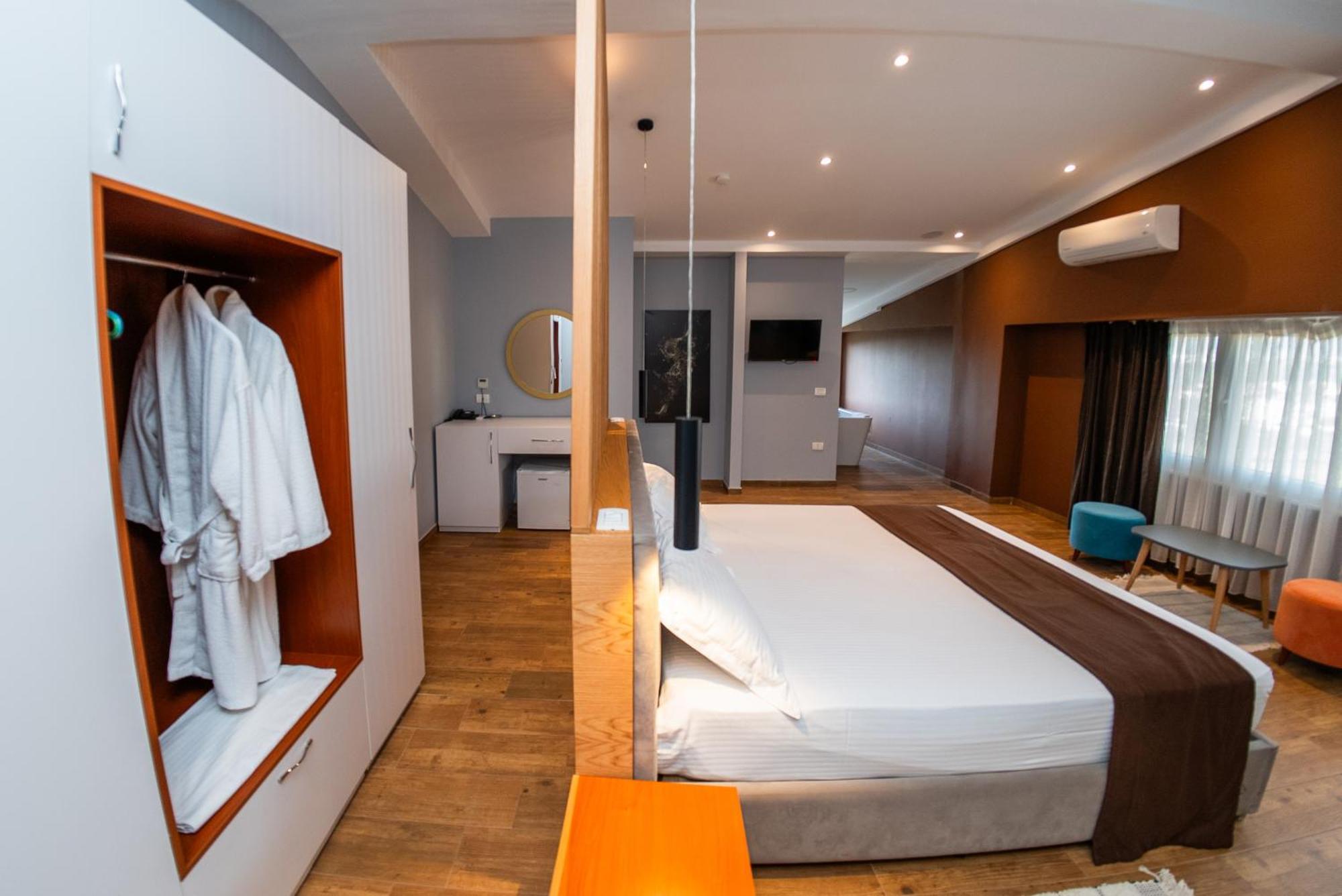 Olivar Tirana Hotel 4*