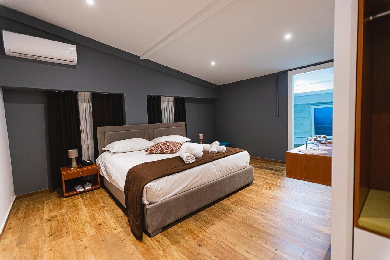 Hotel Olivar Tirana 4*